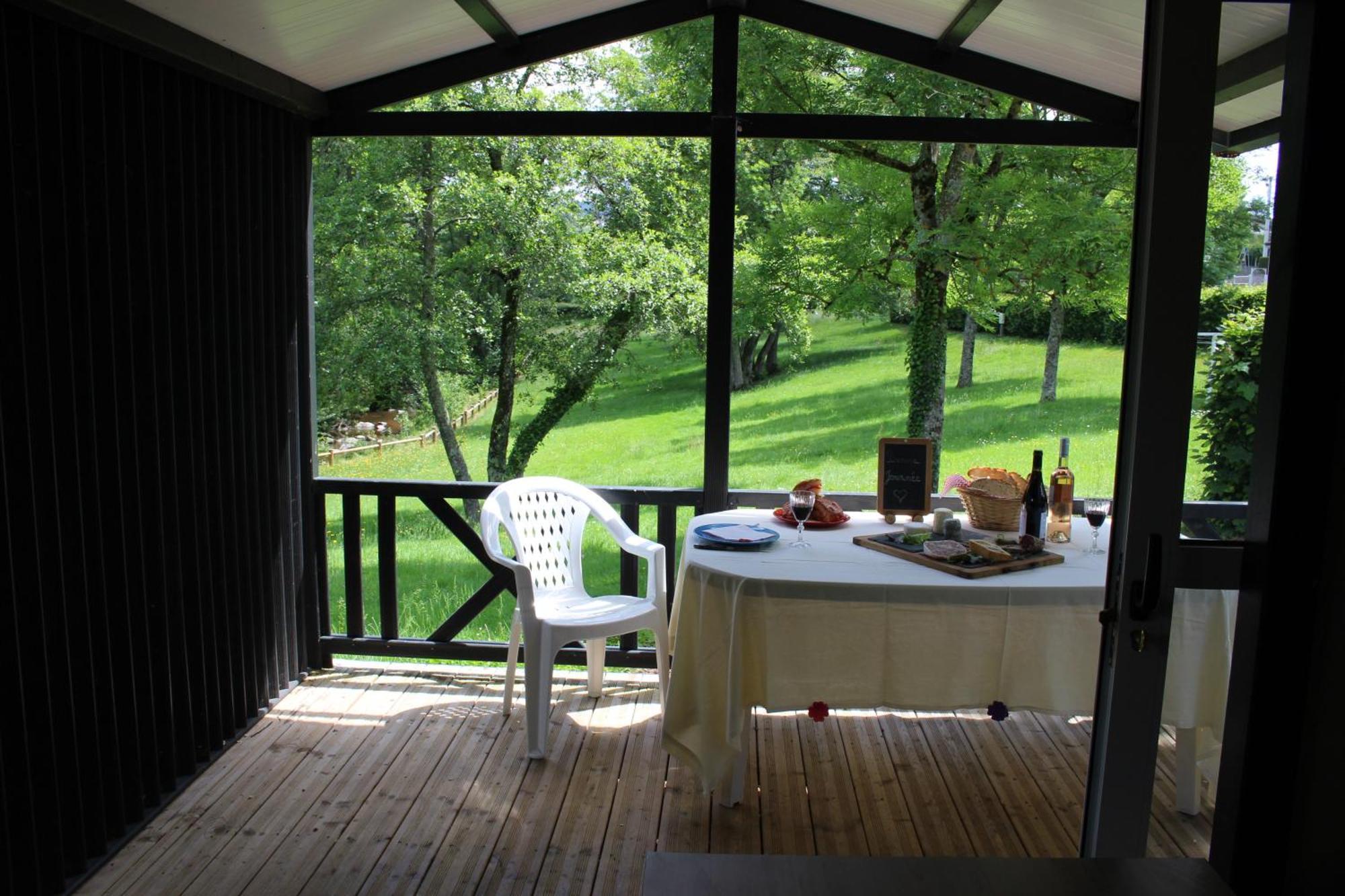Camping Les Feuilles Chauffailles Kültér fotó